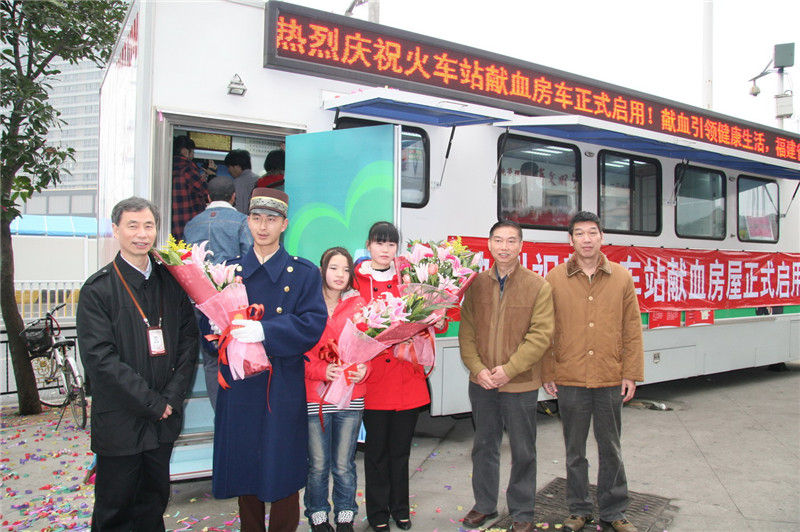 獻(xiàn)血房車(chē)投入使用需要注意什么呢？02